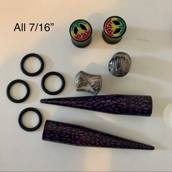 Assortment of Plugs / Gauges 6G - 1/2” - Picture 7 of 9